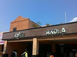 Akola railway station reservation ticket window will be closed | अकोला रेल्वेस्थानकावरील एक आरक्षण तिकीट खिडकी होणार बंद!
