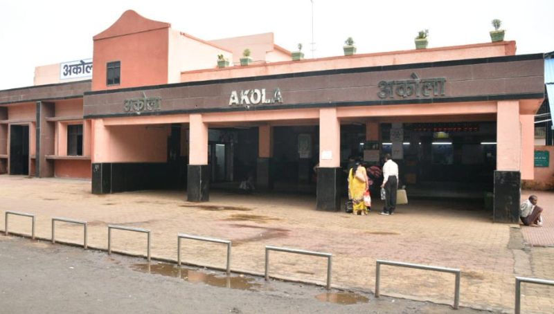 Akola railway station will be transformed | अकोला रेल्वेस्थानकाचा होणार कायापालट