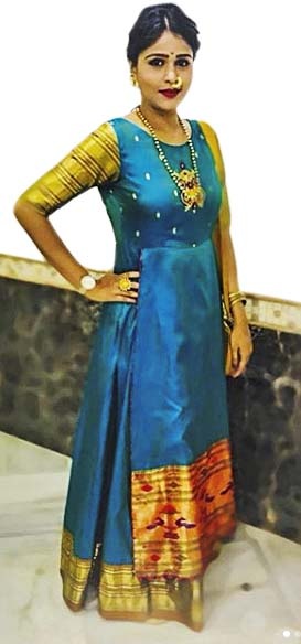 Paithani dress, what a new style? | अंजलीबाई आणि मायराचा पैठणी ड्रेस, ही काय नवीन स्टाईल?