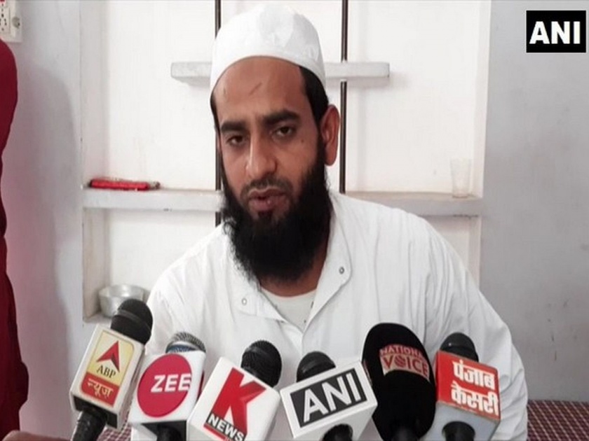 Assaulted for not chanting Jai Shri Ram alleges Muslim cleric | 'जय श्रीराम' म्हणण्यास नकार दिल्यानं मारहाण; इमामाचा आरोप