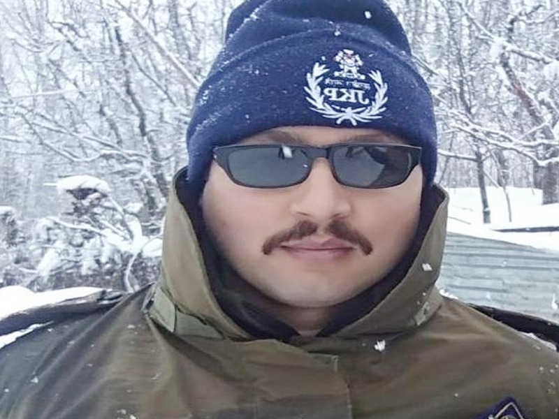 DSP Aman Thakur has lost his life in an encounter between security forces and terrorists | Jammu & Kashmir: जिगरबाज डीएसपी अमन ठाकूर यांना वीरमरण, तीन दहशतवाद्यांना कंठस्नान