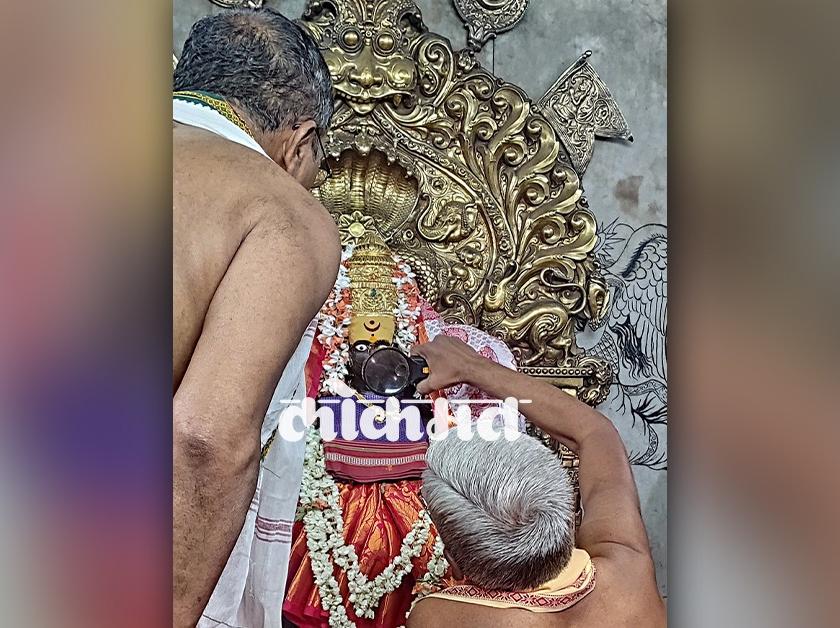 The report on Ambabai Murthy will be submitted on 25 Inspection of the idol on the second day in a row | अंबाबाई मूर्तीबाबतचा अहवाल २५ ला सादर होणार! सलग दुसऱ्या दिवशी मूर्तीची पाहणी
