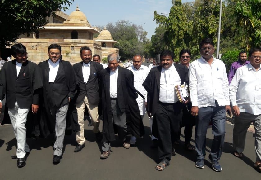 Plea against property tax ; Ad. Ambedkar in High Court | मनपाच्या वाढीव मालमत्ता कर विरोधात अ‍ॅड. आंबेडकरांनी मांडली उच्च न्यायालयात बाजू