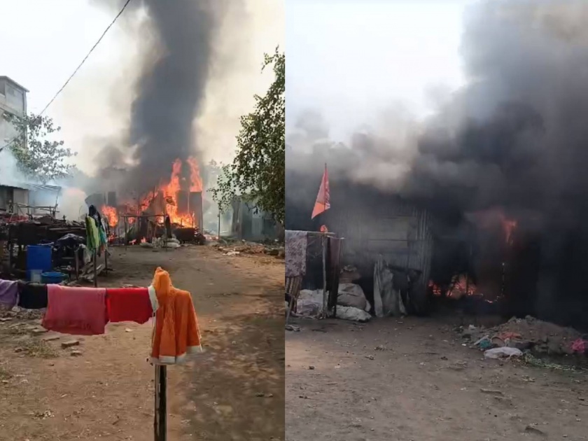 massive fire broke out in a slum in the station area of ambernath | अंबरनाथच्या स्टेशन परिसरातील झोपडपट्टीला भीषण आग