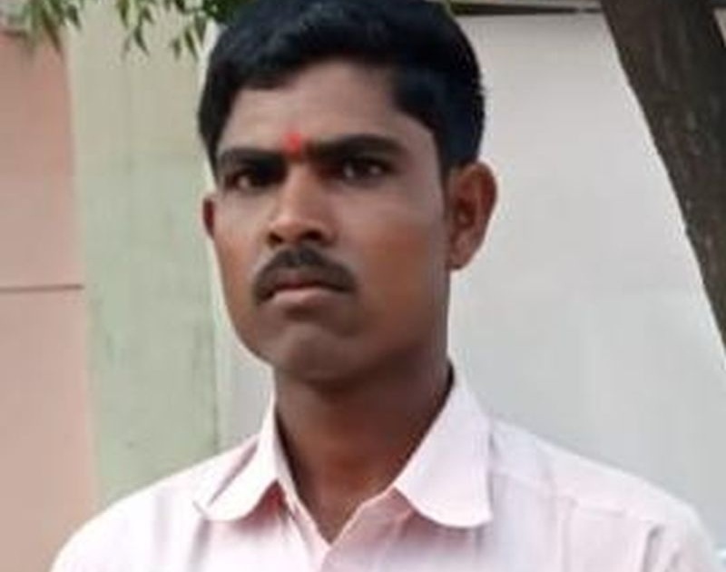 Young boy commit suicide in Patur Taluka | रोजगार मिळत नसल्याने तरुणाची गळफास घेऊन आत्महत्या