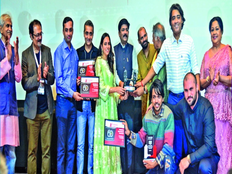Sant Tukaram Award for 'Anandi Gopal'marathi movie | पुणे फिल्म फाउंडेशन आणि महाराष्ट्र शासन यांचा संत तुकाराम पुरस्कार‘आनंदी गोपाळ’ला