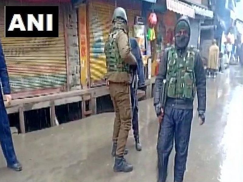 Jammu & Kashmir: Terrorists lob grenade near Shairbagh police station in Anantnag | Jammu Kashmir : अनंतनागमध्ये पोलीस स्टेशनवर ग्रेनेड हल्ला, 5 जण जखमी
