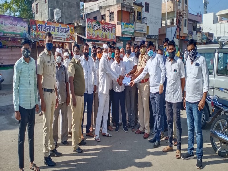 Spontaneous response in Bharat Bandla Nagar district; Agitations in the district including Punatamba | भारत बंदला नगर जिल्ह्यात उत्स्फूर्त प्रतिसाद; पुणतांब्यासह जिल्ह्यात आंदोलन