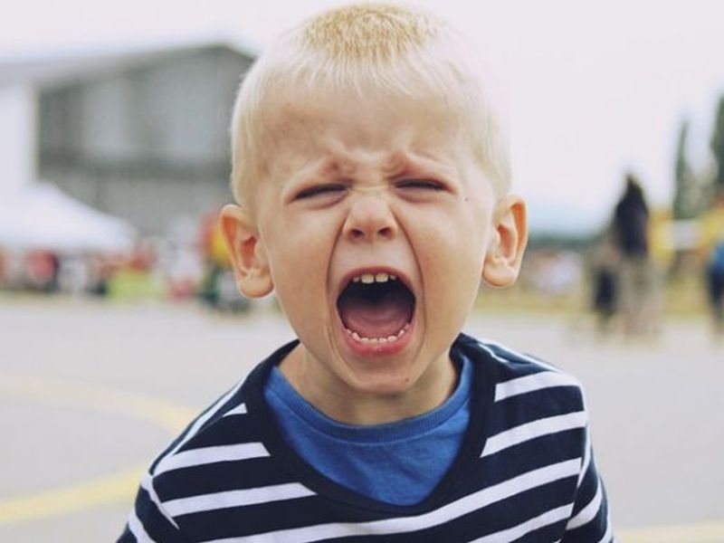 Teen boys get more angry than girls says research | मुलींच्या तुलनेत मुलं असतात जास्त रागीट - रिसर्च