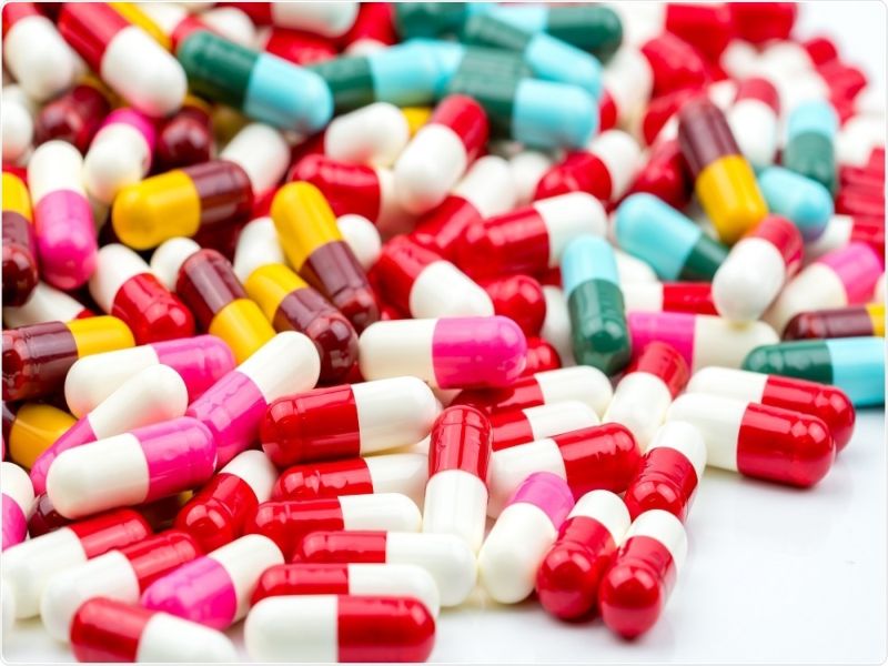Effective home remedies of side effects of antibiotic medicine | अ‍ॅंटीबायोटिक औषधांच्या साइड इफेक्टपासून बचाव करण्याचे घरगुती उपाय!