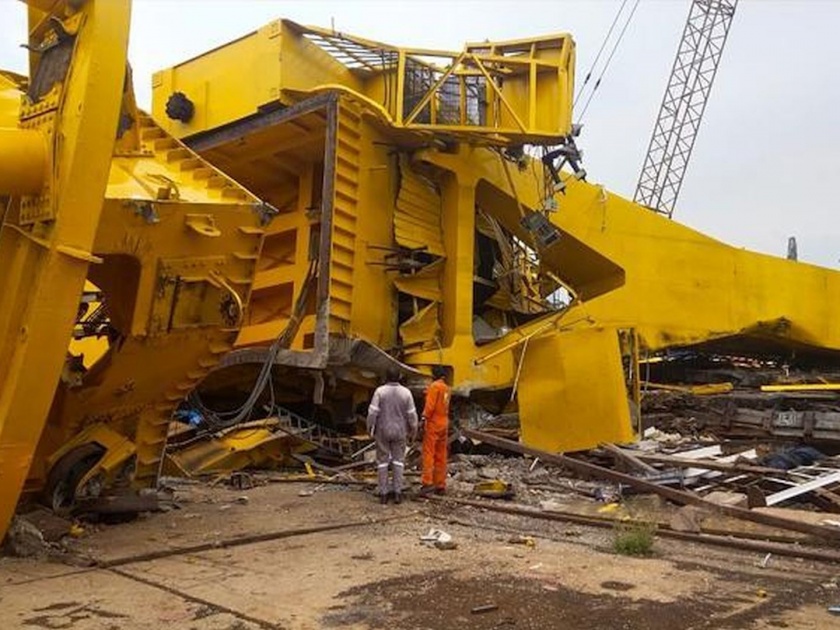 10 Died In Crane Accident At Hindustan Shipyard Limited In Visakhapatnam | VIDEO: मोठी दुर्घटना; आंध्र प्रदेशातील हिंदुस्तान शिपयार्डमध्ये क्रेन कोसळून ११ मजुरांचा मृत्यू