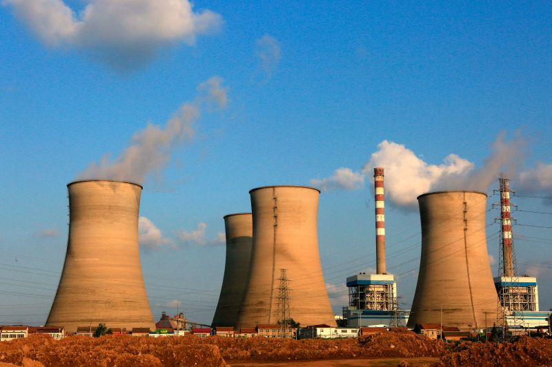 Four of Mahajenko's seven power plants closed | महाजेनकोची सात पैकी चार विद्युत केंद्रे बंद
