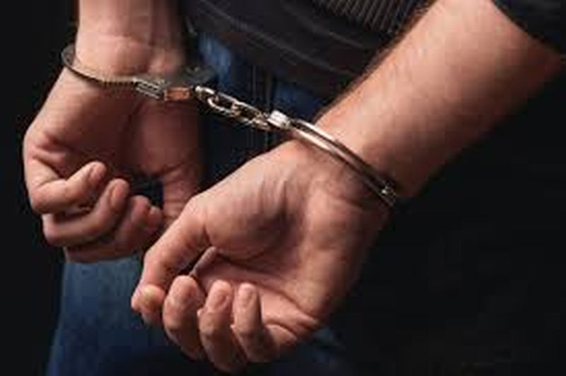 Two of the five burglars arrested | पाच घरफोड्यातील दोन अट्टल चोरटे जेरबंद