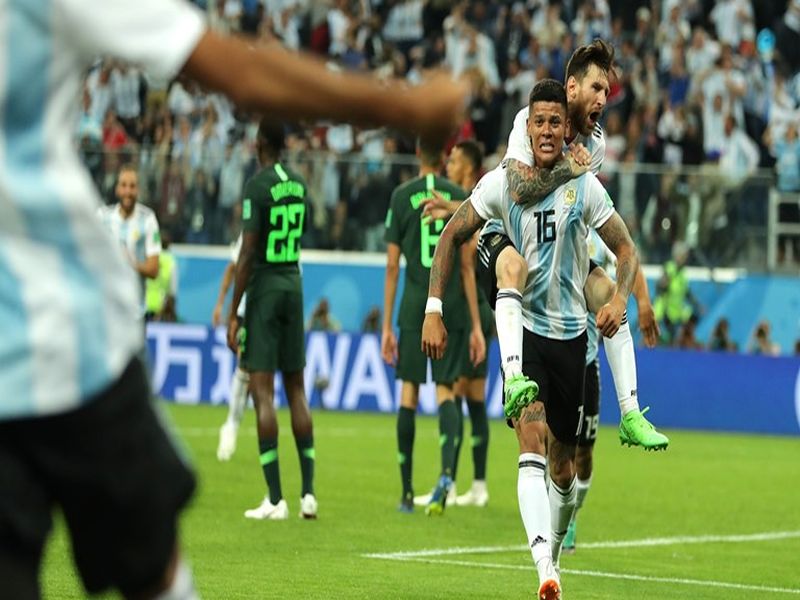 FIFA Football World Cup 2018: Argentina in the quarter final | FIFA Football World Cup 2018 : हुश्श... अर्जेंटीना अखेर बाद फेरीत