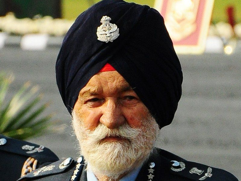 Arjen Singh, Indian Air Marshal and 'Five star rank' passed away | भारतीय हवाईदलाचे मार्शल आणि 'फाइव्ह स्टार रँक' प्राप्त अर्जन सिंह यांचं निधन