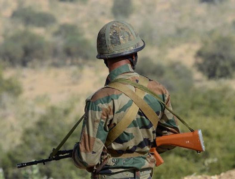 India made seven soldiers dead; Six terrorists clash | पाकला घडवली अद्दल, भारताने केले सात सैनिक ठार; सहा दहशतवाद्यांना कंठस्नान