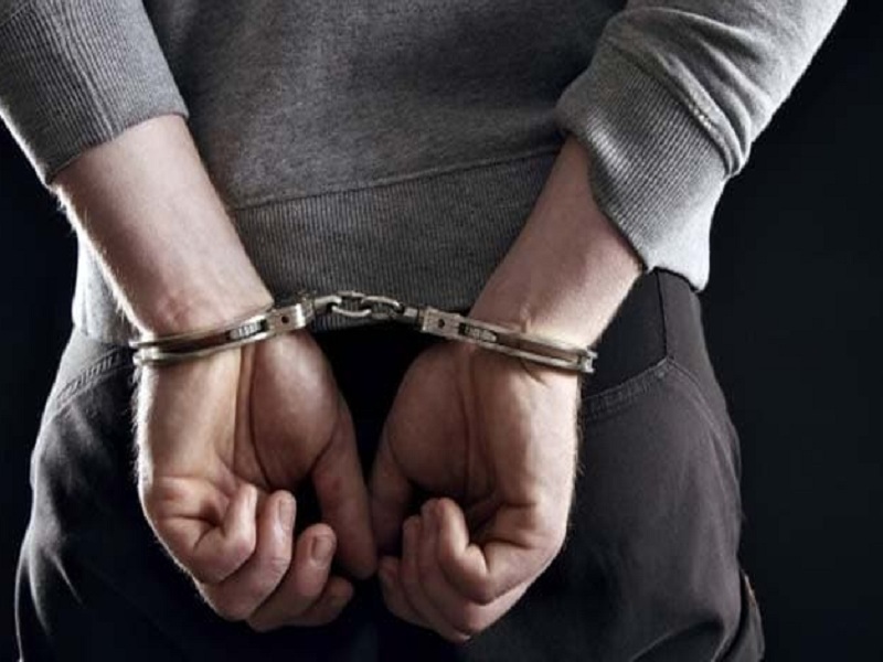 Criminal arrested in Hatbhattiwala Sarai, Police Commissioner's action | Pune: हातभट्टीवाल्या सराईत गुन्हेगाराला केले स्थानबद्ध, पोलीस आयुक्तांची कारवाई