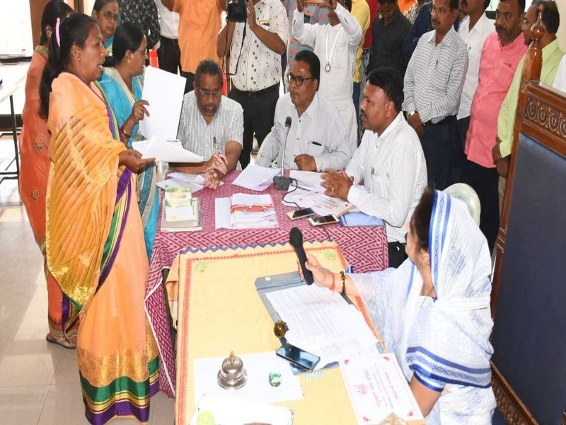 Opposition on budget provisions: Nandurbar Municipality | अर्थसंकल्पातील तरतुदींवर आक्षेप : नंदुरबार पालिका