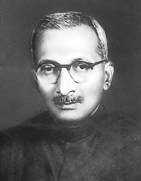 Dr. D. H. Agnihotri The linguist who went into oblivion | डॉ. द. ह. अग्निहोत्री विस्मरणात गेलेले भाषाशास्त्रज्ञ