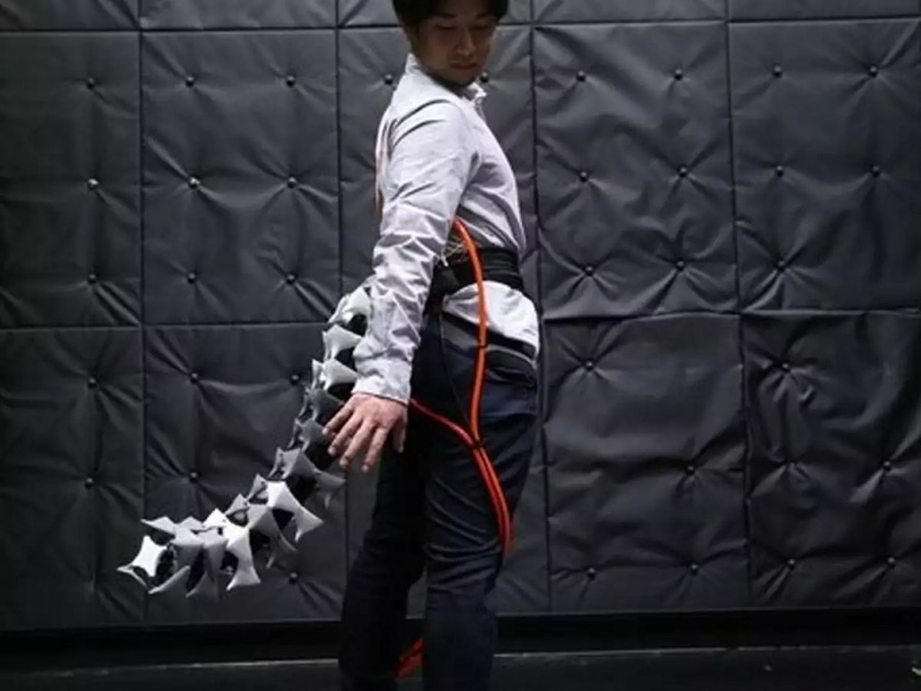 Japanese researchers designed robotic tail that straps body to improve balance and agility | जपानी वैज्ञानिकांनी तयार केली आर्टिफिशिअल शेपटी, उपयोग वाचून व्हाल अवाक्