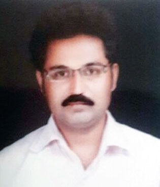 professor killed under the tractor in rahuri | राहुरीत उसाच्या ट्रॅक्टरखाली चेंगरून प्राध्यापक ठार