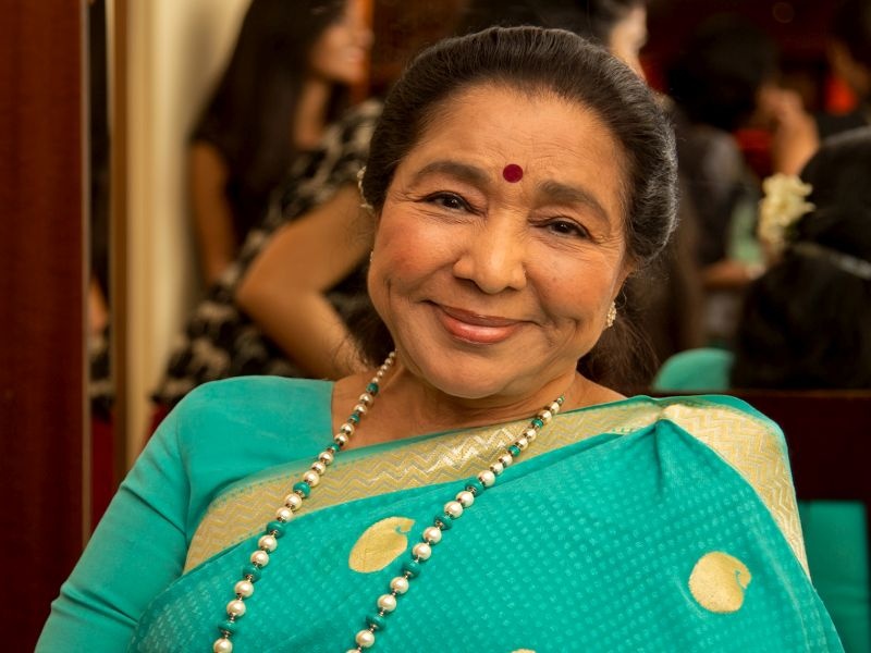 Marathi women made me a playback singer says Asha Bhosle | मराठी बायकांनी मला प्लेबॅक सिंगर बनवलं - आशा भोसले