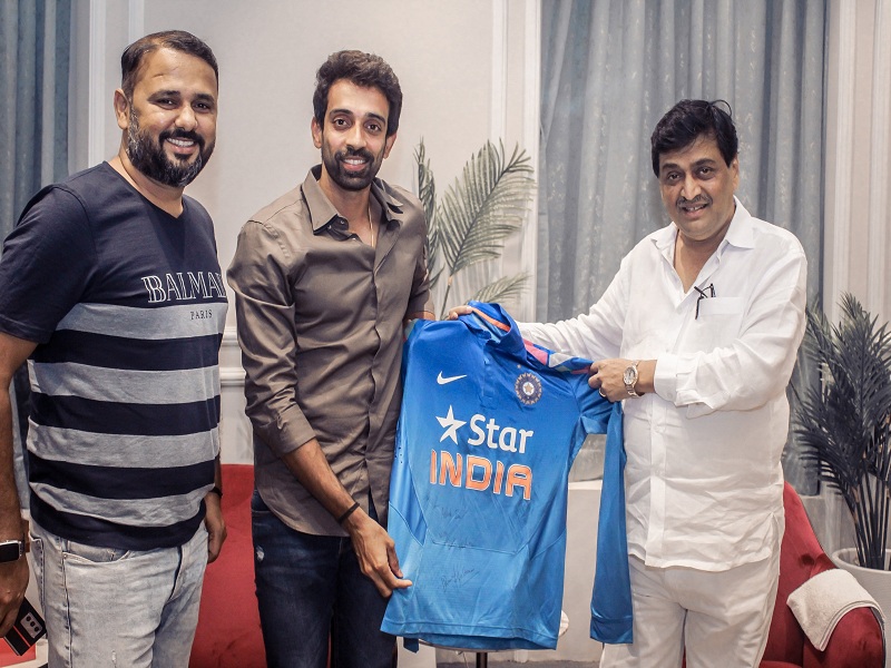 Good news for cricketers! Rohit Sharma and Dhawal Kulkarni to set up cricket academy in Nanded | क्रिकेटपटूंसाठी खुशखबर ! रोहित शर्मा व धवल कुलकर्णी नांदेडमध्ये उभारणार क्रिकेट अकादमी