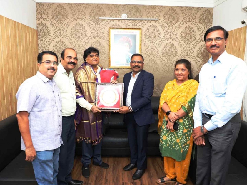 Maharashtra Bhushan Ashok Saraf honored by Navi Mumbai Municipal Corporation | महाराष्ट्रभूषण अशोक सराफ यांचा नवी मुंबई महानगरपालिकेकडून सन्मान