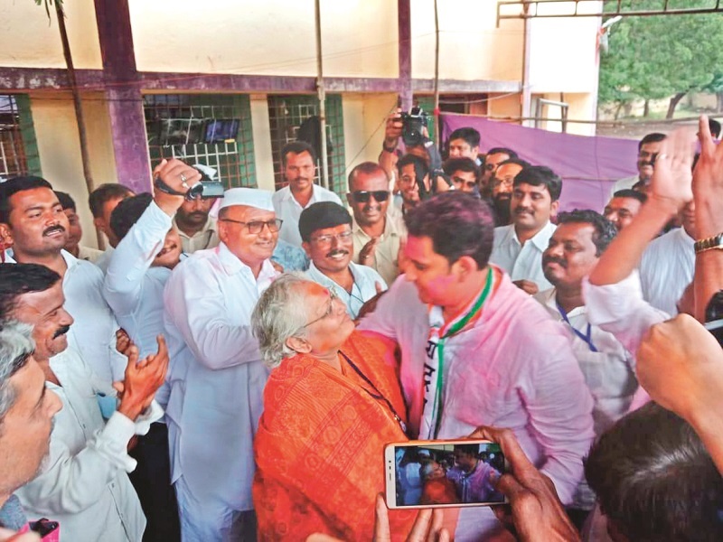 Ashutosh blacks in betting battle in Kopargaon | कोपरगावात अटीतटीच्या लढतीत आशुतोष काळेंची बाजी