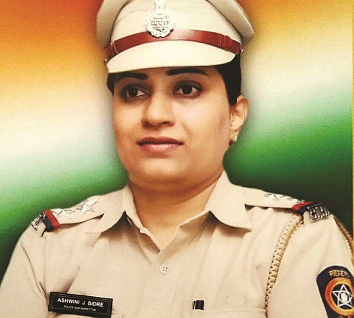 Women police officer from Kalamboli in Mumbai suspects disappearance for a year and a half | मुंबईतील कळंबोलीतून महिला पोलीस अधिकारीच दीड वर्षापासून बेपत्ता-घातपाताचा संशय, कोल्हापूर जिल्'ातील आळते येथील