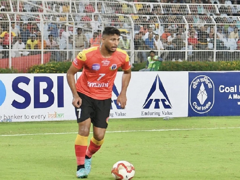 Kolhapur Aniket Jadhav selected in Indian football team for Asian Games | आशिया गेम्समध्ये कोल्हापूरचा अनिकेत करणार भारतीय फुटबॉल महासंघाचे प्रतिनिधित्व
