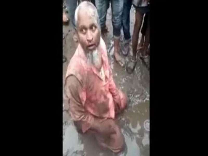 Assam: Mob thrashes 68-year-old Muslim man for selling beef, forces him to eat pork | 68 वर्षीय शौकत अलींना जमावाकडून मारहाण, बीफ विकल्याचा संशय