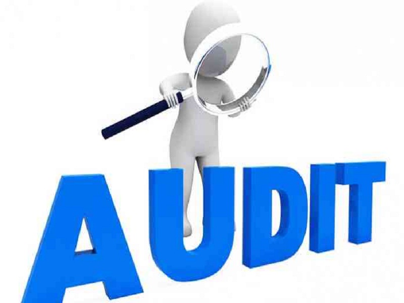 Auditor's audit fee compromise: Arun Kakade | लेखापरीक्षकांची आॅडीट फीसाठीची तडजोड दुर्देवी : अरुण काकडे