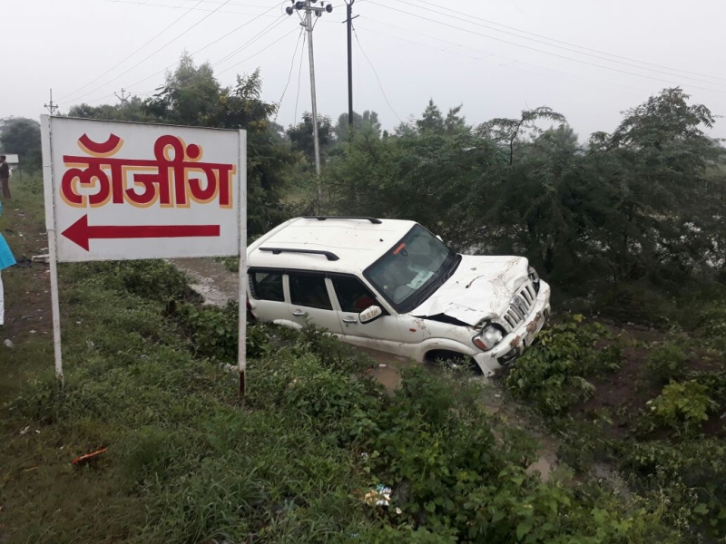 Four people killed in road accident in Aurangabad | औरंगाबादमध्ये मॉर्निंग वॉकला गेलेल्या नागरिकांना भरधाव वाहनाने चिरडले, चौघांचा मृत्यू