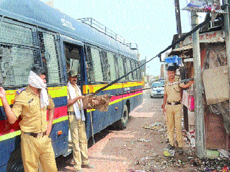 10-foot guler in Rajabazar, Nawabpura | Aurangabad Violence : राजाबाजार, नबाबपुऱ्यात १0 फुटांची गुलेर
