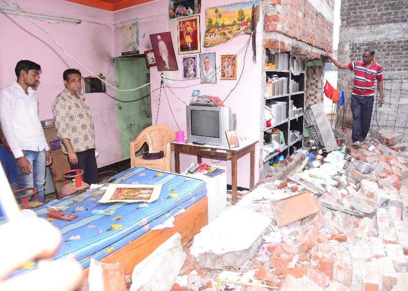 Blast in Rajiv Gandhi Nagar in Aurangabad, two killed and women injured | औरंगाबादच्या राजीवगांधी नगरात  स्फोट, महिलेसह दोन ठार, महिला जखमी