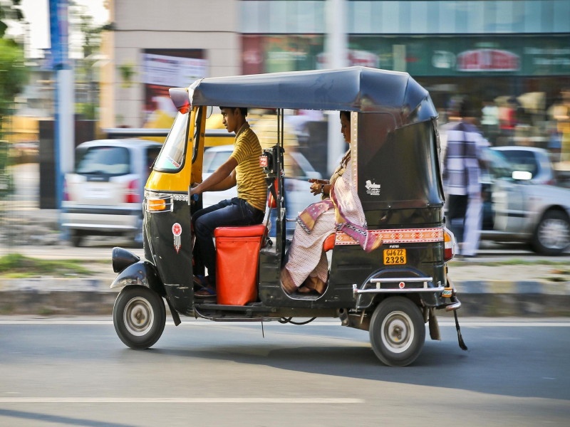 Shocking! In Pimpri Chinchwad, a fellow passenger in a rickshaw looked at a woman and committed an obscene act | धक्कादायक! पिंपरी चिंचवडमध्ये रिक्षातील सहप्रवाशाने महिलेकडे बघून केले अश्लील कृत्य