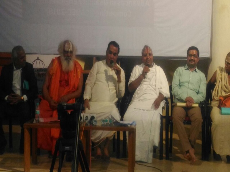 All should sit together and resolve the issue of Ayodhya , appeal by Mahant Ramdas of Nirmohi Aakhada | अयोध्येच्या प्रश्नावर सर्वांनी एकत्र बसून तोडगा काढावा, निर्मोही आखाड्याचे महंत रामदास यांचे आवाहन