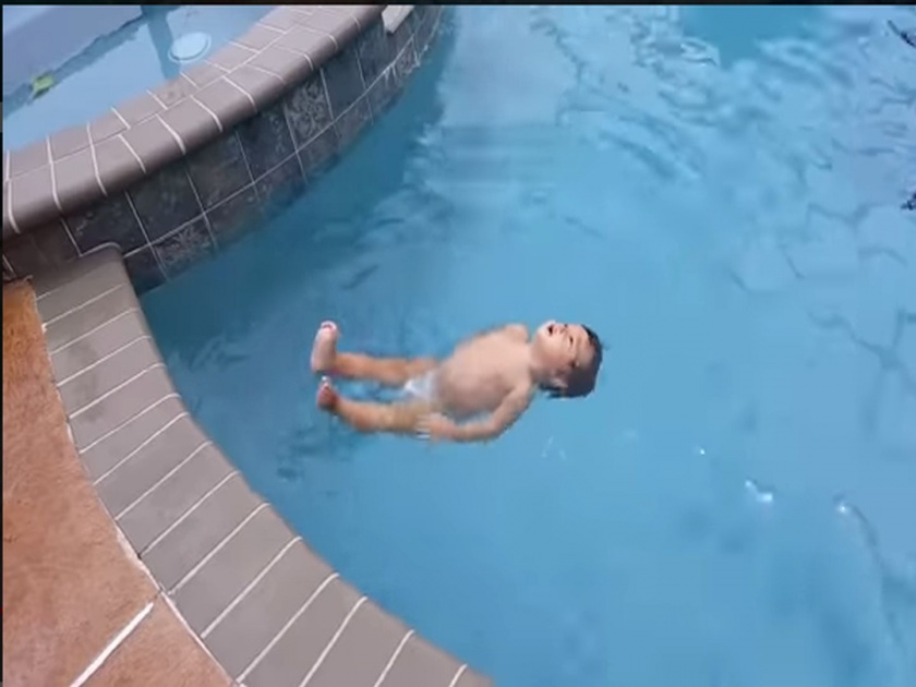 Video of 1 year old baby swimming video going viral | १ वर्षांच्या चिमुकलीचं स्वीमिंग पाहून भल्याभल्यांची बोलती होईल बंद; व्हिडीओ व्हायरल