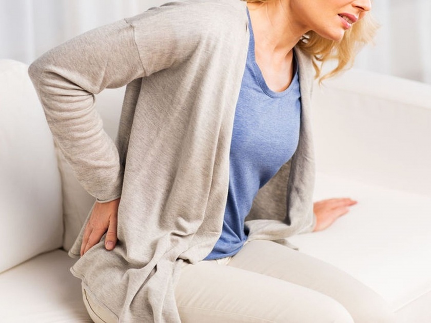 Know what to do in case of back pain in teenagers | दिवसेंदिवस कंबरदुखी वाढतीये? या टिप्सने दूर करा समस्या