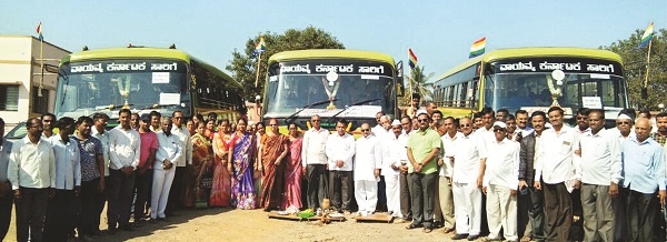 100 servants leave for Mahamastak Kebhisak ceremony | महामस्तकाभिषेक सोहळ्यासाठी १०० सेवक रवाना