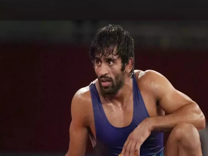 Bajrang Punia and Ravi Dahiya have both been eliminated from the Paris Olympics as they lost in the Olympic qualification race  | बजरंग पुनिया आणि रवी दहिया ऑलिम्पिकमधून बाहेर; पात्रता फेरीत दारूण पराभव