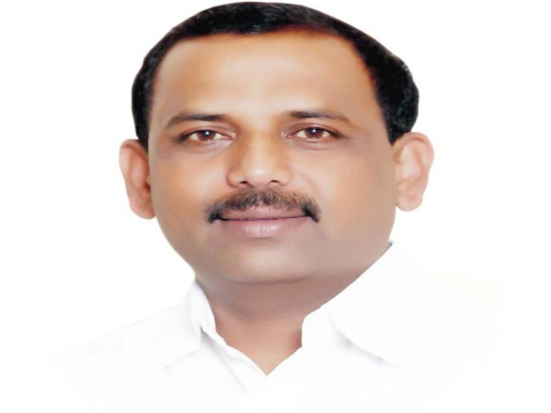 Maharashtra Election 2019 : Pune district bank chairman balasaheb nevale in bjp | Maharashtra Election 2019 : मावळमध्ये राष्ट्रवादीला धक्का; पुणे जिल्हा बँकेचे संचालक नेवाळे समर्थकांसह भाजपात दाखल