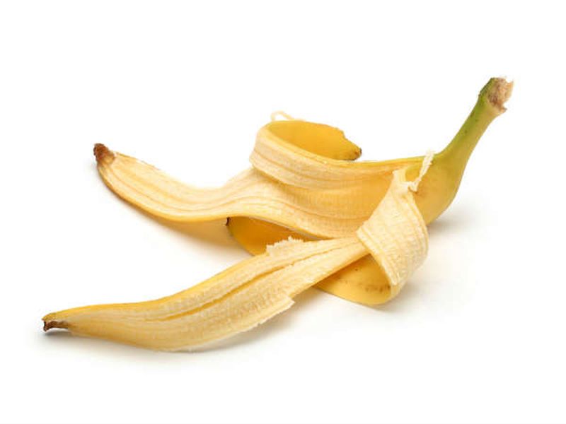 Do you know these healthy benefits of bananas peel? | केळीच्या सालीचे हे आरोग्यदायी फायदे माहीत आहेत का?