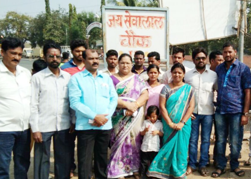 Fast protest in Solapur due to the attack on Banjara community held in Telangana | तेलंगणात आरक्षणावरून झालेल्या बंजारा समाजावरील हल्ल्याचा सोलापूरात तीव्र निषेध