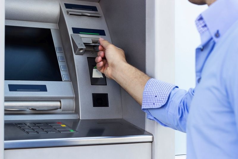 Neglect of bank ATM customer complaints; 47 thousand rupees fine on customer platform | 'एटीएम' ग्राहकाच्या तक्रारींकडे बँकेचे दुर्लक्ष; ग्राहक मंचाने ठोठावला ४७ हजार रुपयाचा दंड 