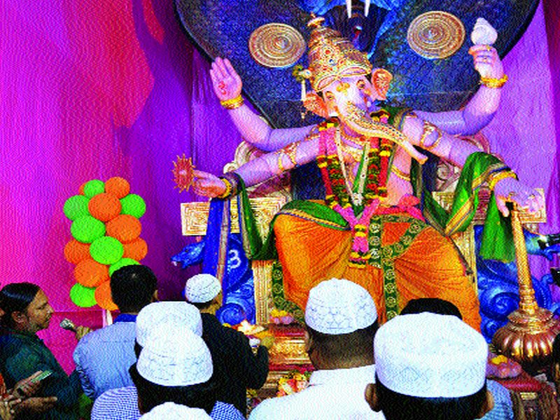 Hindu-Muslim unity tradition at Kamathipura | कामाठीपुरात हिंदू-मुस्लीम ऐक्याची परंपरा