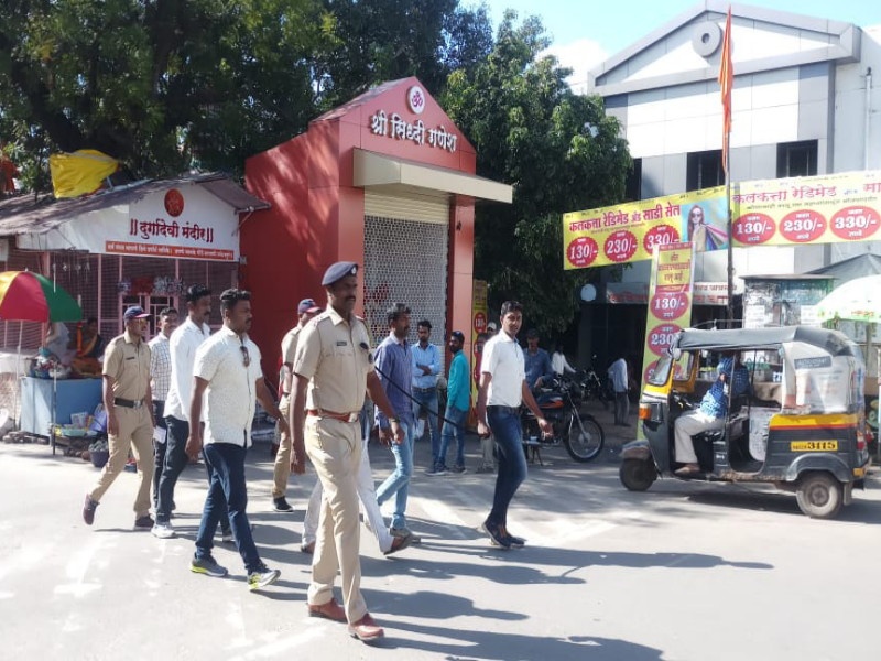 hit to police by accused in the Baramati City | बारामती शहर पोलीस ठाण्यात पोलीस उपनिरीक्षकासह, कर्मचाऱ्यालाच मारहाण 