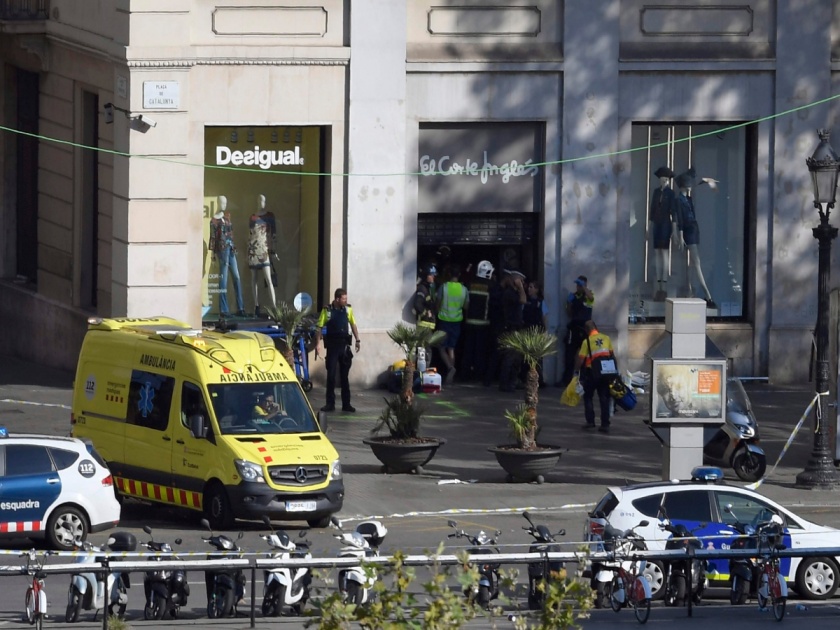 Spain police prevented another terrorist attack, 4 militants killed | स्पेनच्या कॅम्ब्रिल्समध्येही हल्ल्याचा प्रयत्न, पाच दहशतवादी ठार