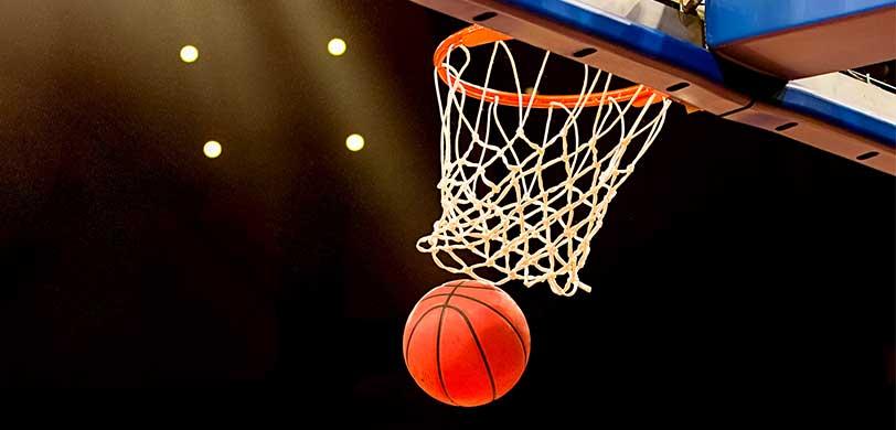 Kolhapur: K.S.A. VS Khandekar, Chhatrapati Shivaji High School betting in Sports Carnival Basketball tournament | कोल्हापूर : के.एस.ए. स्पोर्टस कार्निव्हल बास्केटबॉल स्पर्धेत वि.स.खांडेकर, छत्रपती शिवाजी हायस्कूलची बाजी